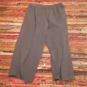 RUSSELL ATHLETICS GRAY LOUNGE SLEEP CAPRI PANTS M